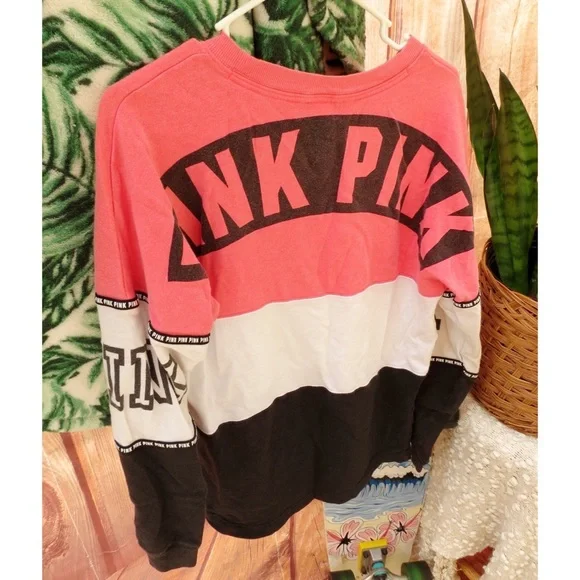 Victoria’s Secret PINK bubblegum crewneck 🪸 - Picture 2 of 5